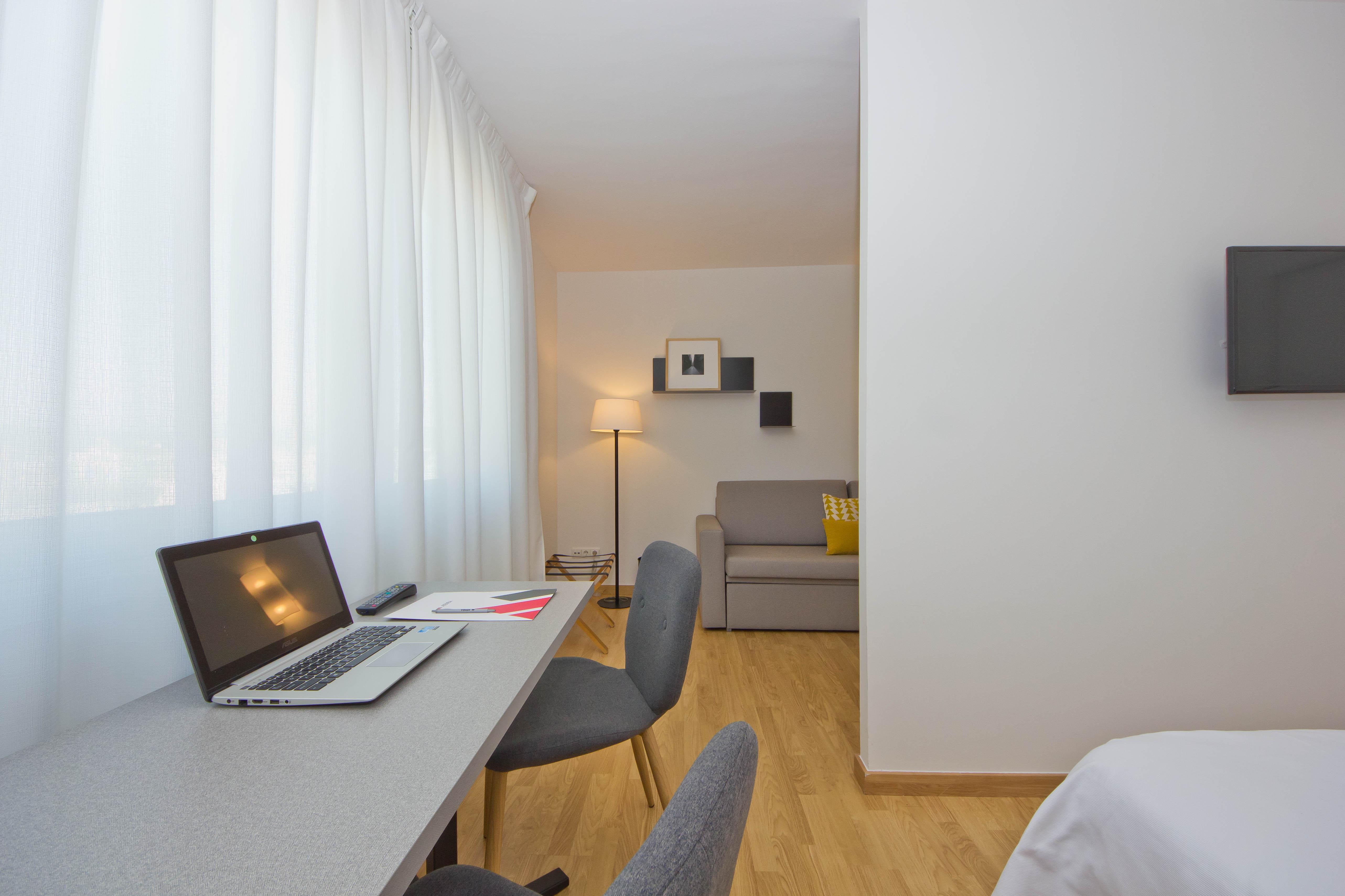 Aparthotel Atenea Valles Granollers Luaran gambar
