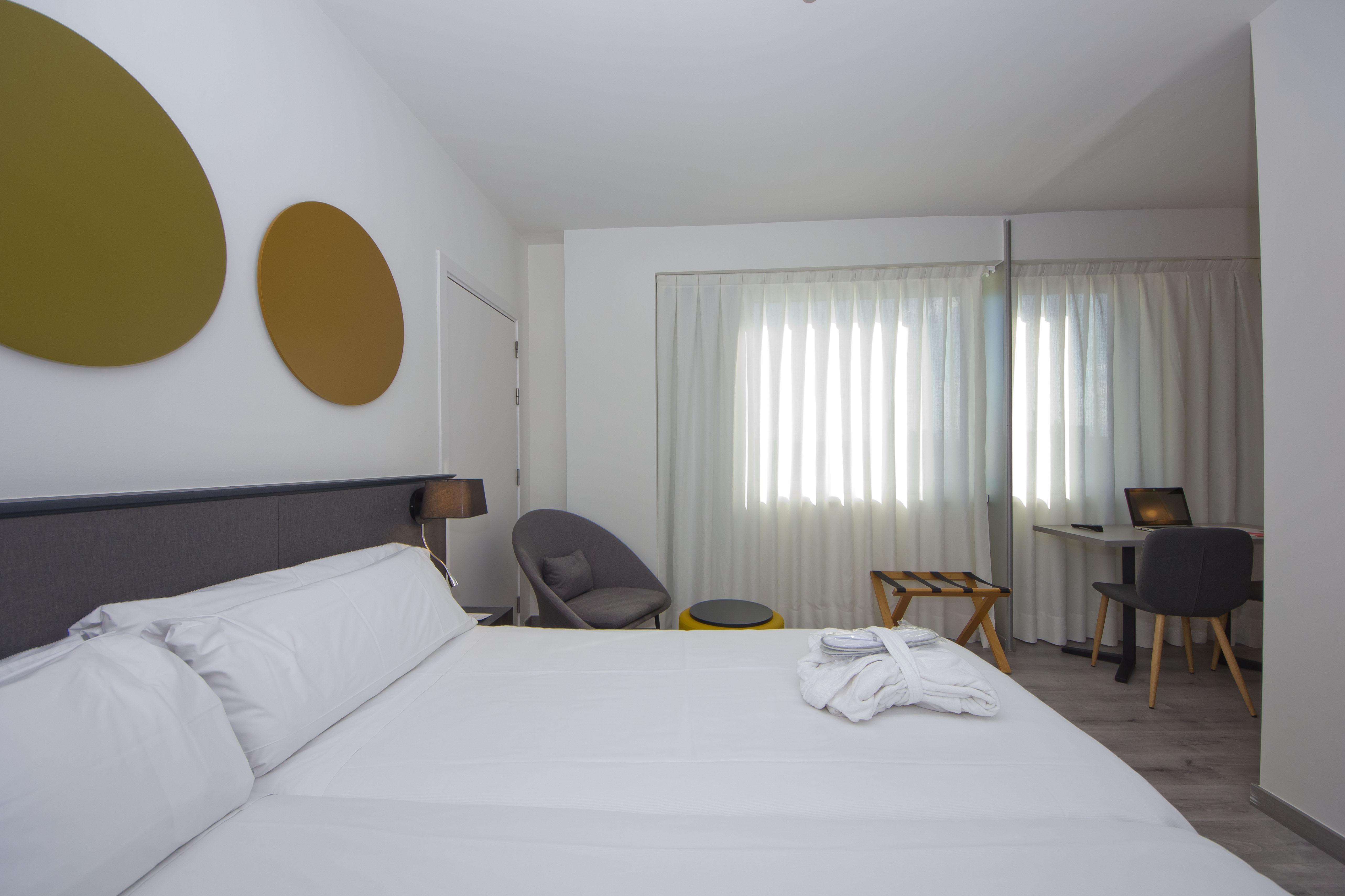 Aparthotel Atenea Valles Granollers Luaran gambar