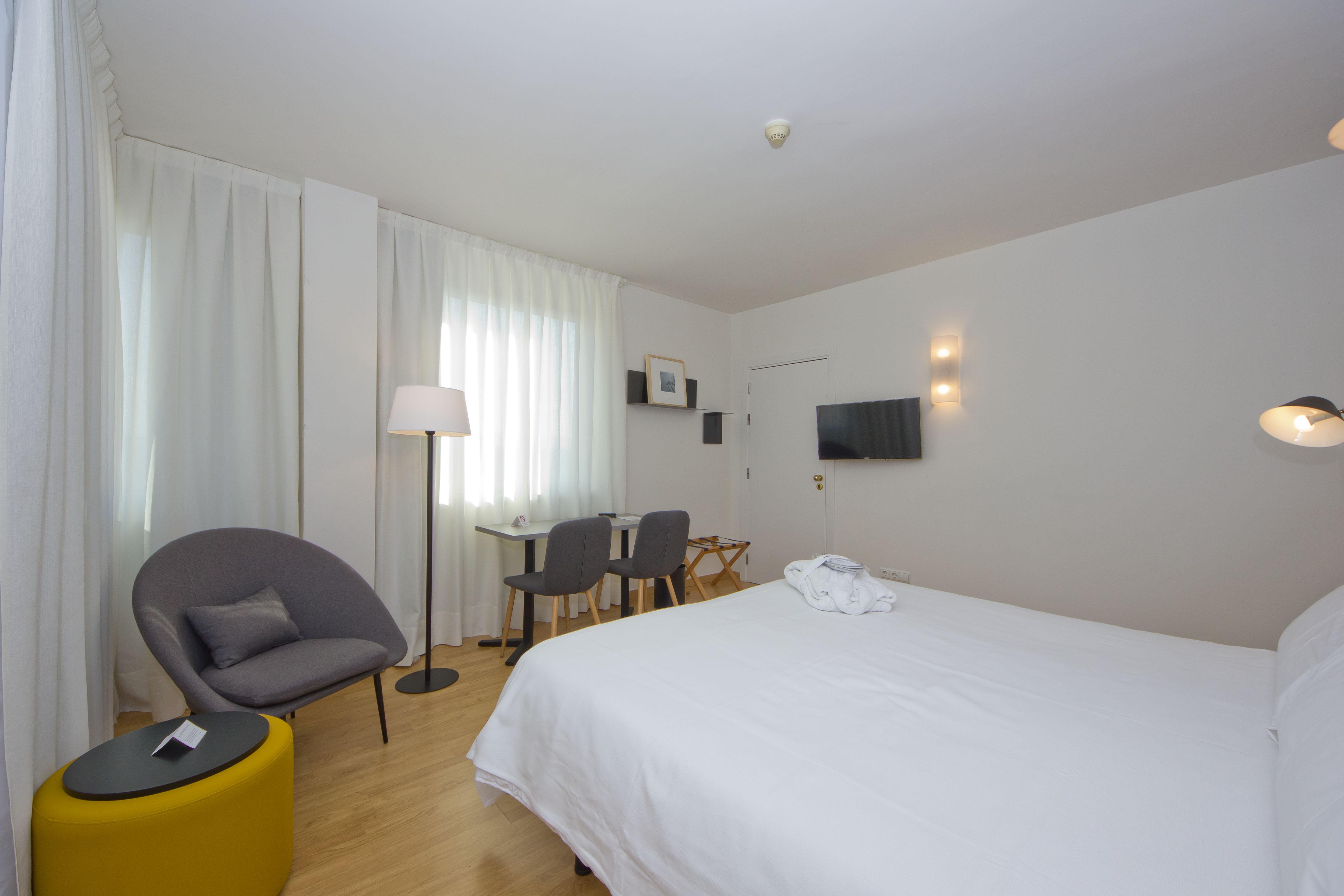 Aparthotel Atenea Valles Granollers Luaran gambar