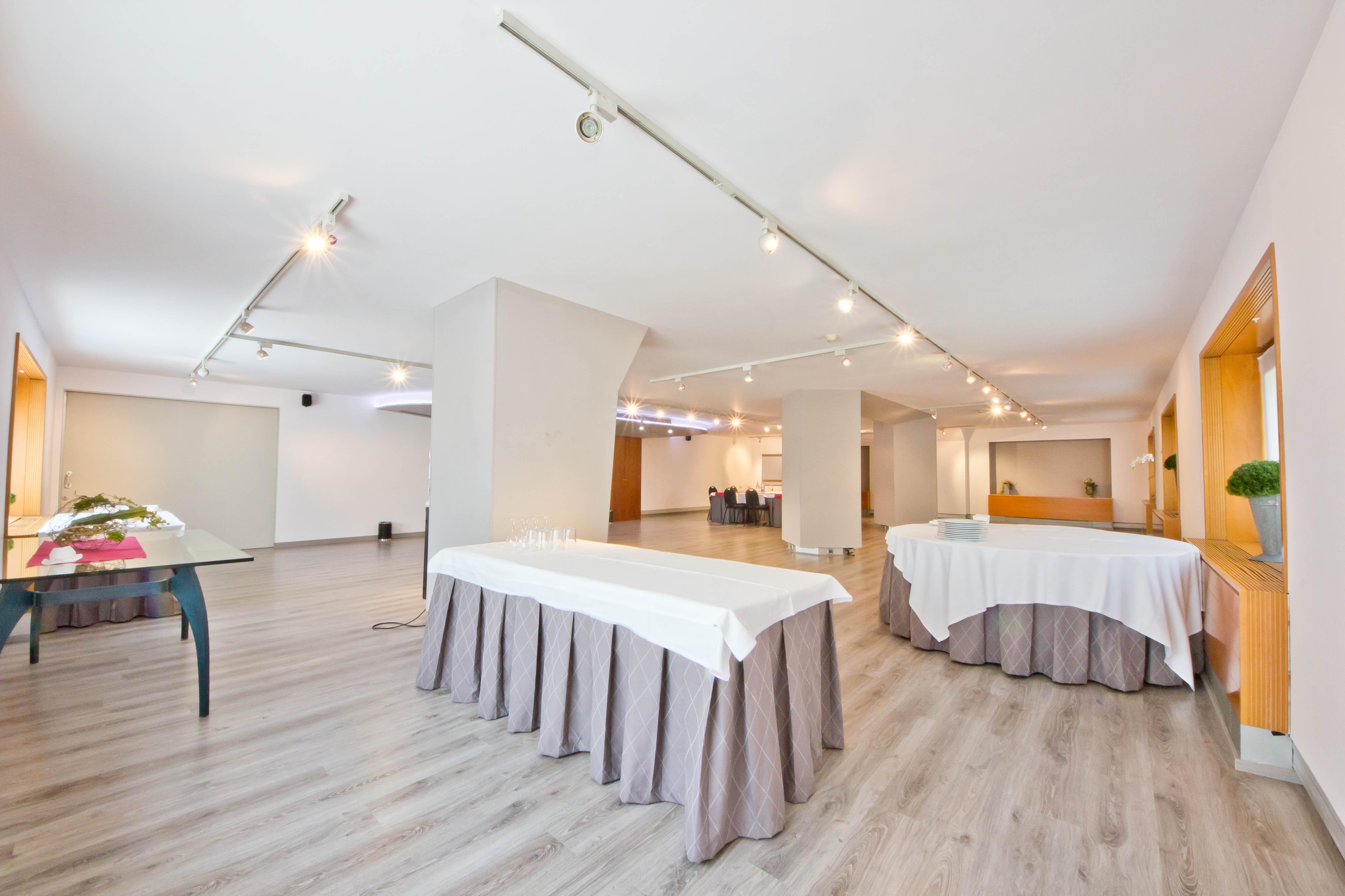 Aparthotel Atenea Valles Granollers Luaran gambar