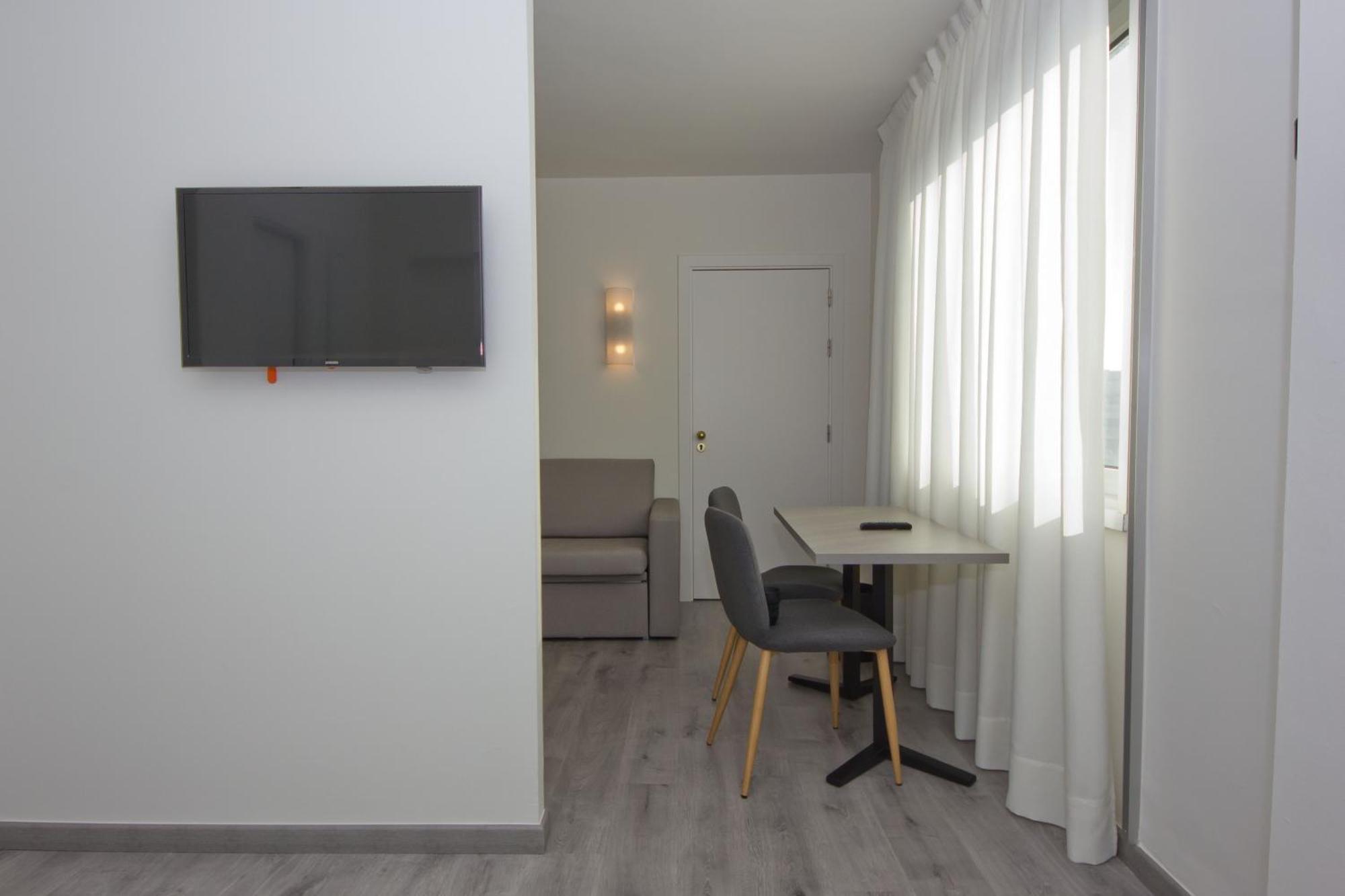 Aparthotel Atenea Valles Granollers Luaran gambar