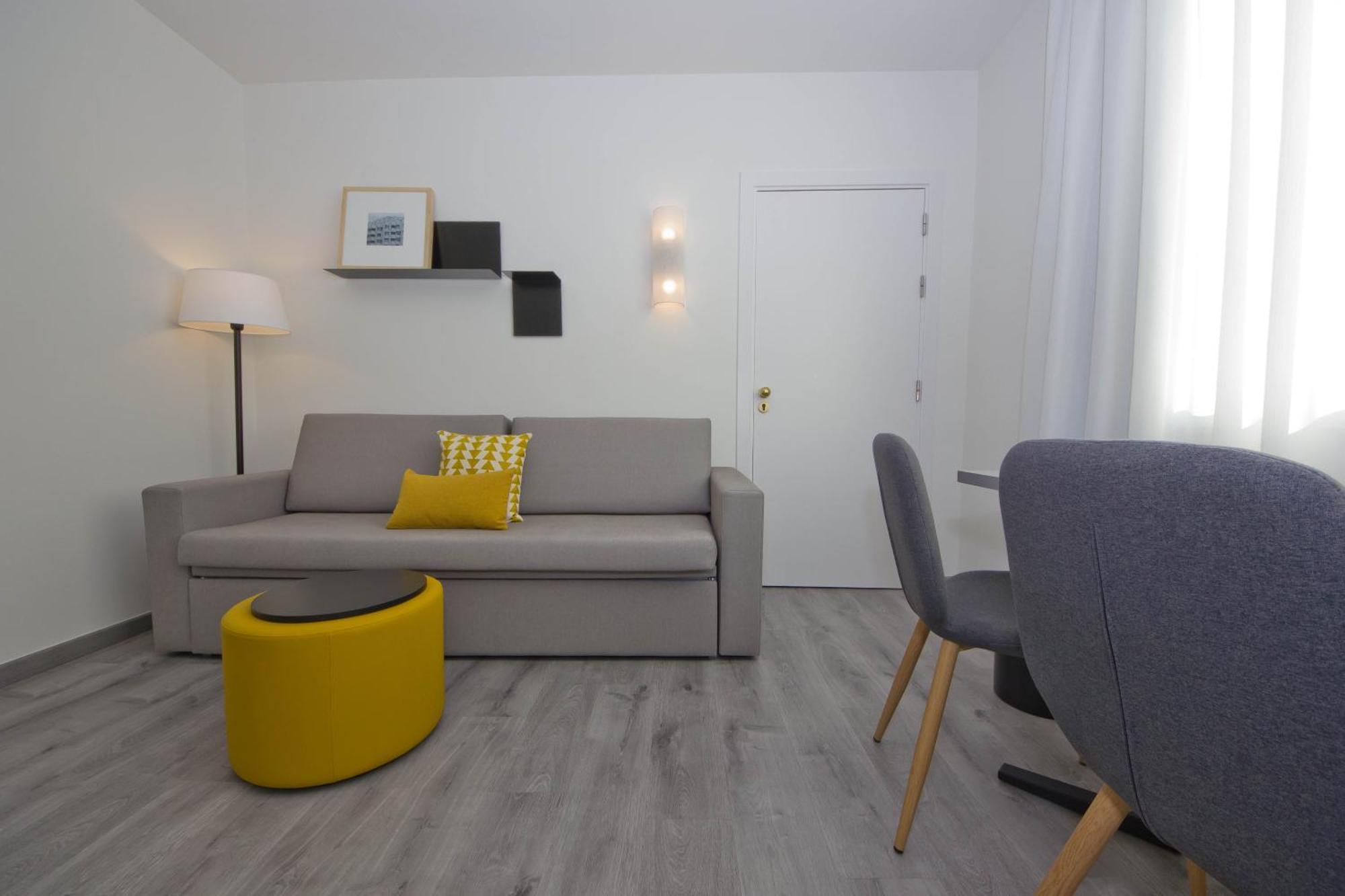 Aparthotel Atenea Valles Granollers Luaran gambar